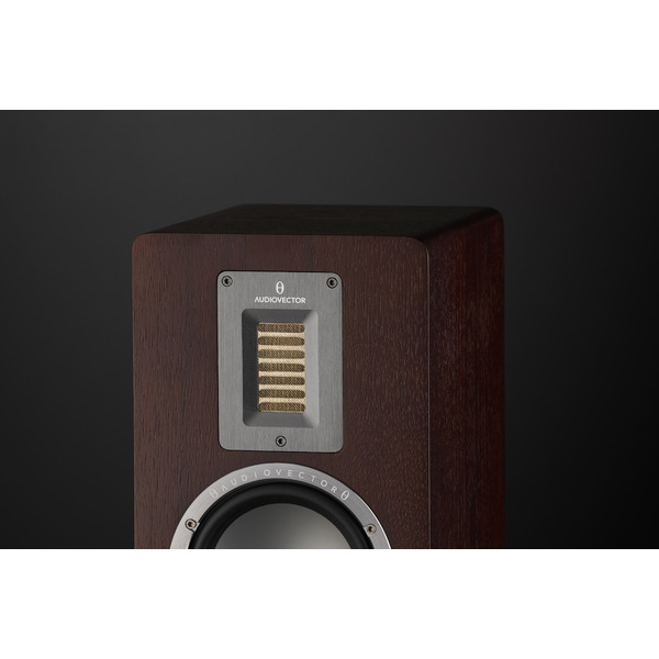 Audiovector.QR5SE.Walnut.9.jpg