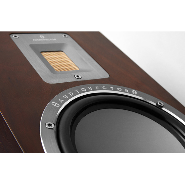 Audiovector.QR3SE.walnut.3.jpg