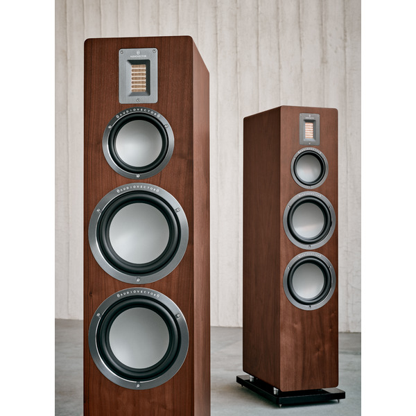 Audiovector.QR7SE.walnut.11.jpg