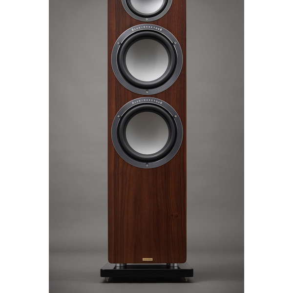 Audiovector.QR7SE.walnut.2.jpg