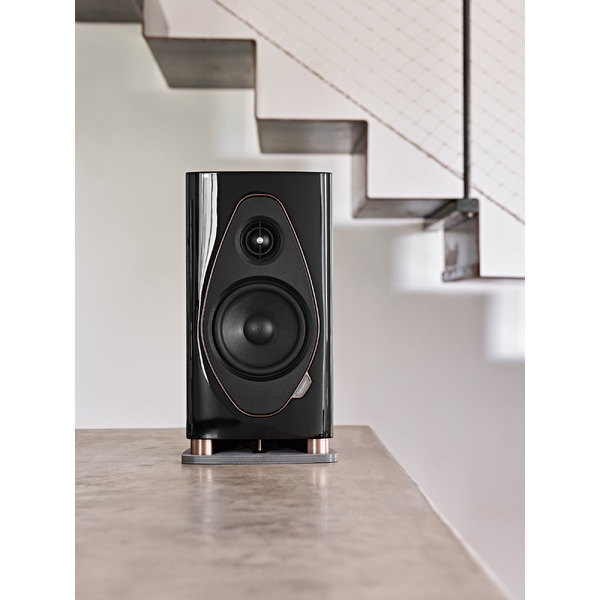 Sonusfaber.sonetto.1.G2.black.5.jpg