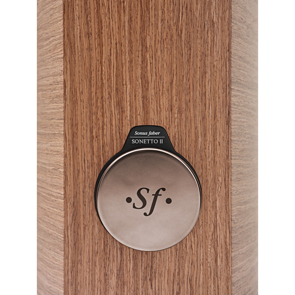 Sonusfaber.sonetto.2.G2.walnut.3.jpg
