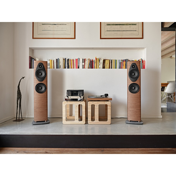Sonusfaber.sonetto.3.G2.walnut.7.jpg
