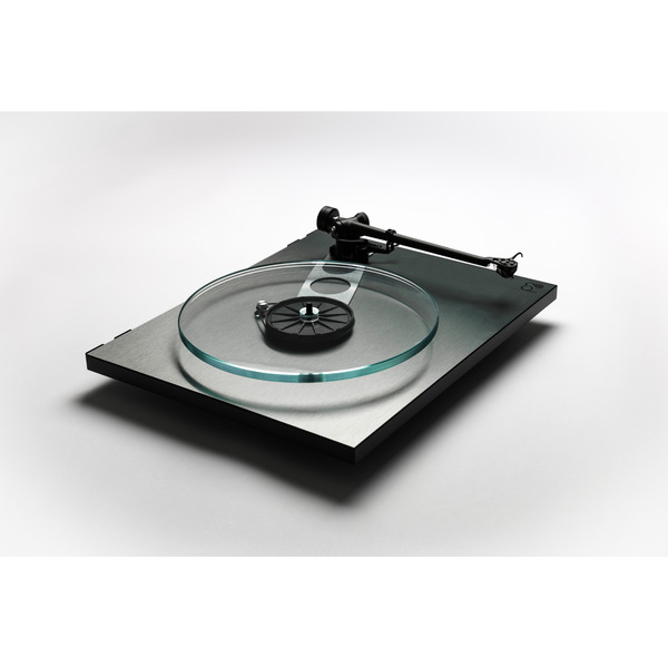 RegaPL3_RS_ND5_Onside_NoLid_Platter_3881.jpg