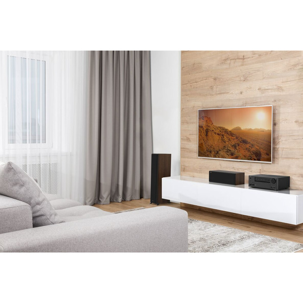 OnkyoTX-NR71001-Reference-Premiere-Lifestyle-6-RP5000_RP500C_on.jpg