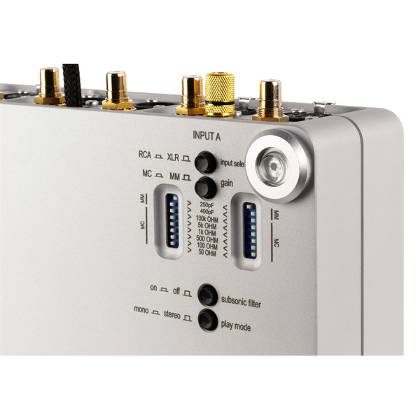 E-Balance-Reference-Phono-V2-silver-Det5-21-12.jpg