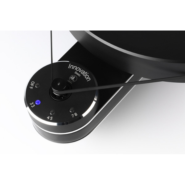 LW-Innovation_basic-black-detail3-17-03.jpg