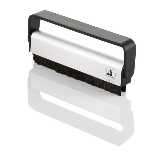 ZUB-Carbon-Fibre-Brush-offen-02-12.jpg