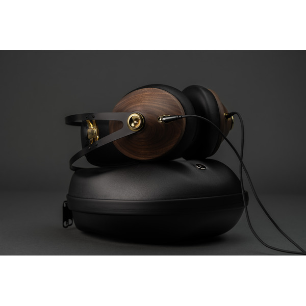 Mezeaudio99classicsV2Walnutgold21.jpg
