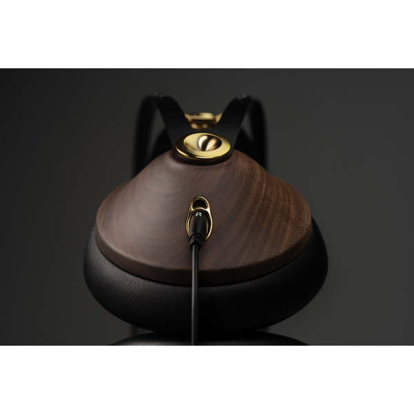 Mezeaudio99classicsV2Walnutgold15.jpg