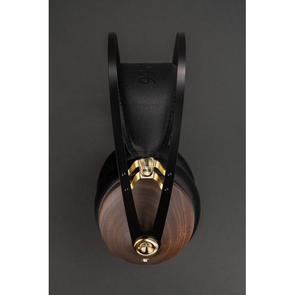 Mezeaudio99classicsV2Walnutgold8.jpg