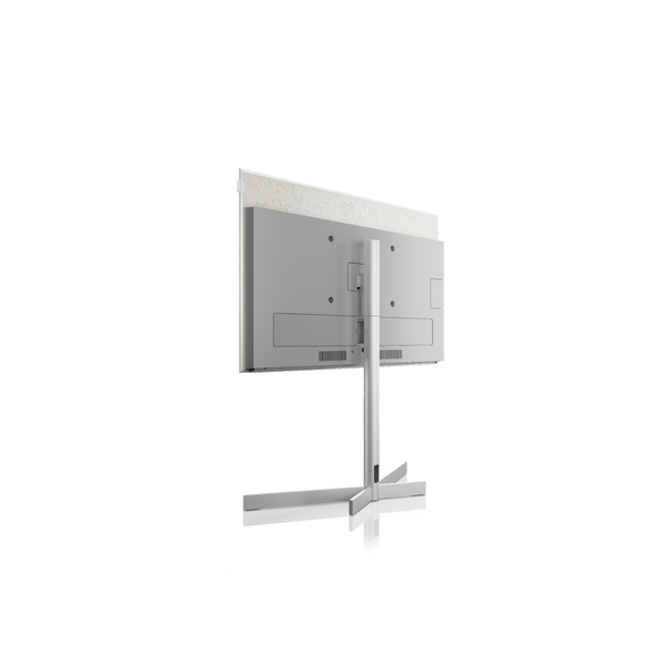 23_Loewe_Stellar42_Floorstand_back_reflectandshadow.png